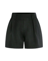 Short con pliegues negro